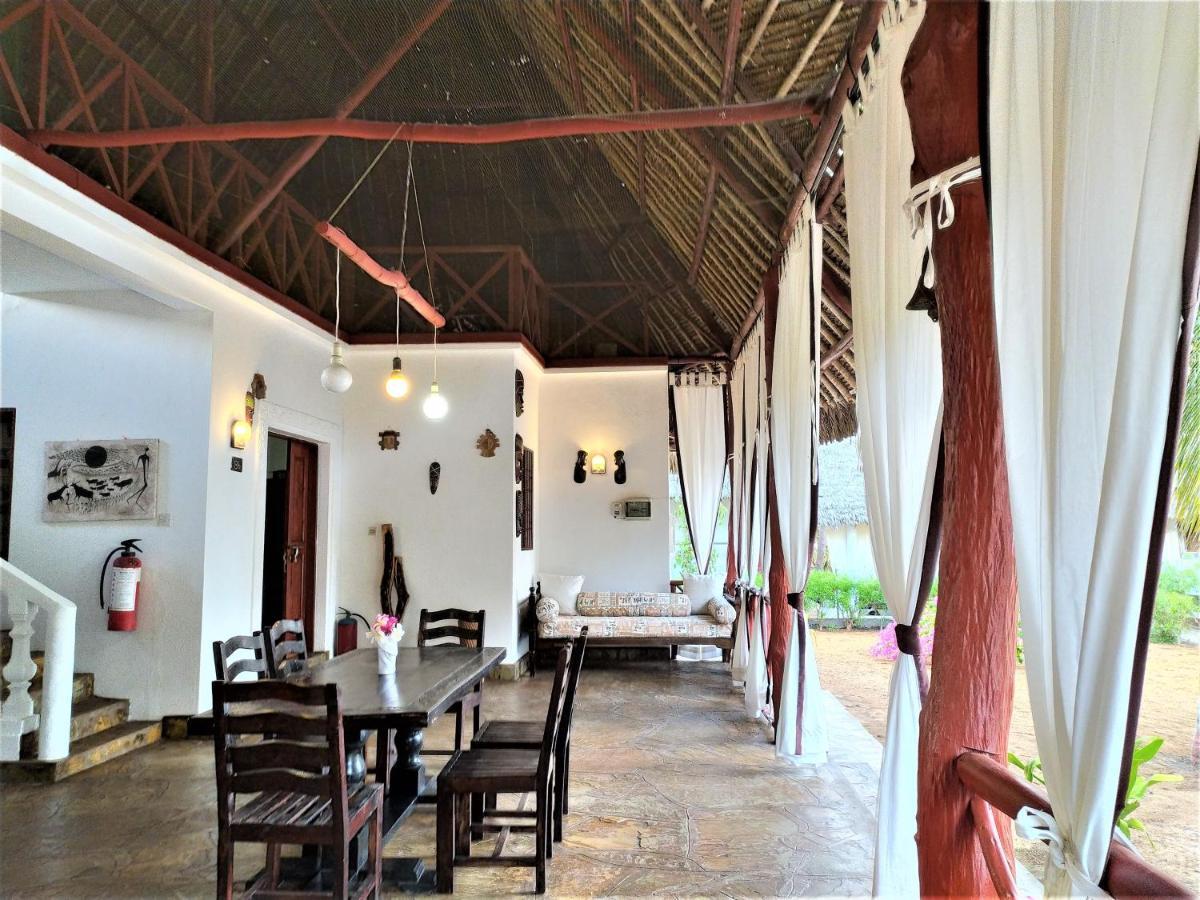 Karibuni Jeds Villas 85 & 86 Mambrui ภายนอก รูปภาพ
