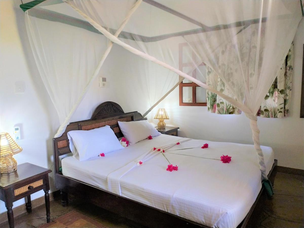 Karibuni Jeds Villas 85 & 86 Mambrui ภายนอก รูปภาพ