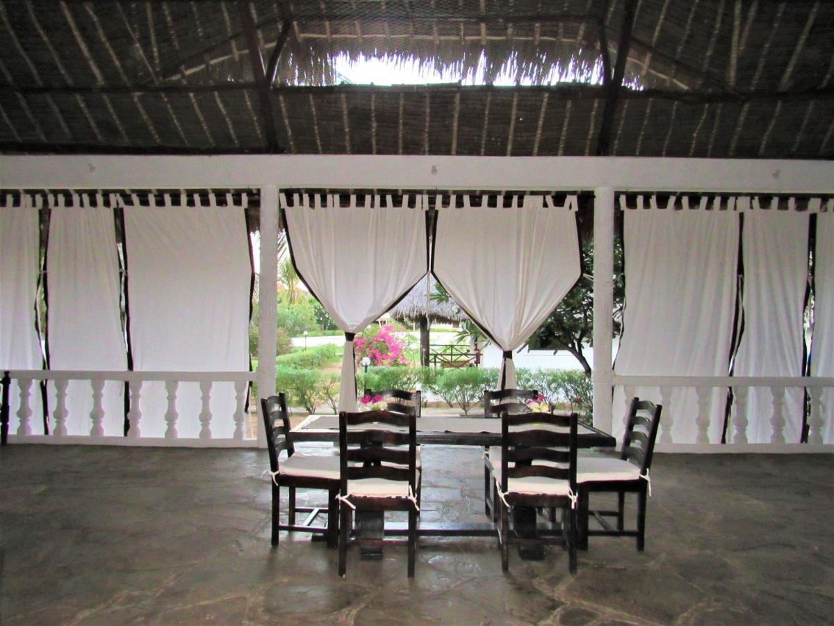 Karibuni Jeds Villas 85 & 86 Mambrui ภายนอก รูปภาพ